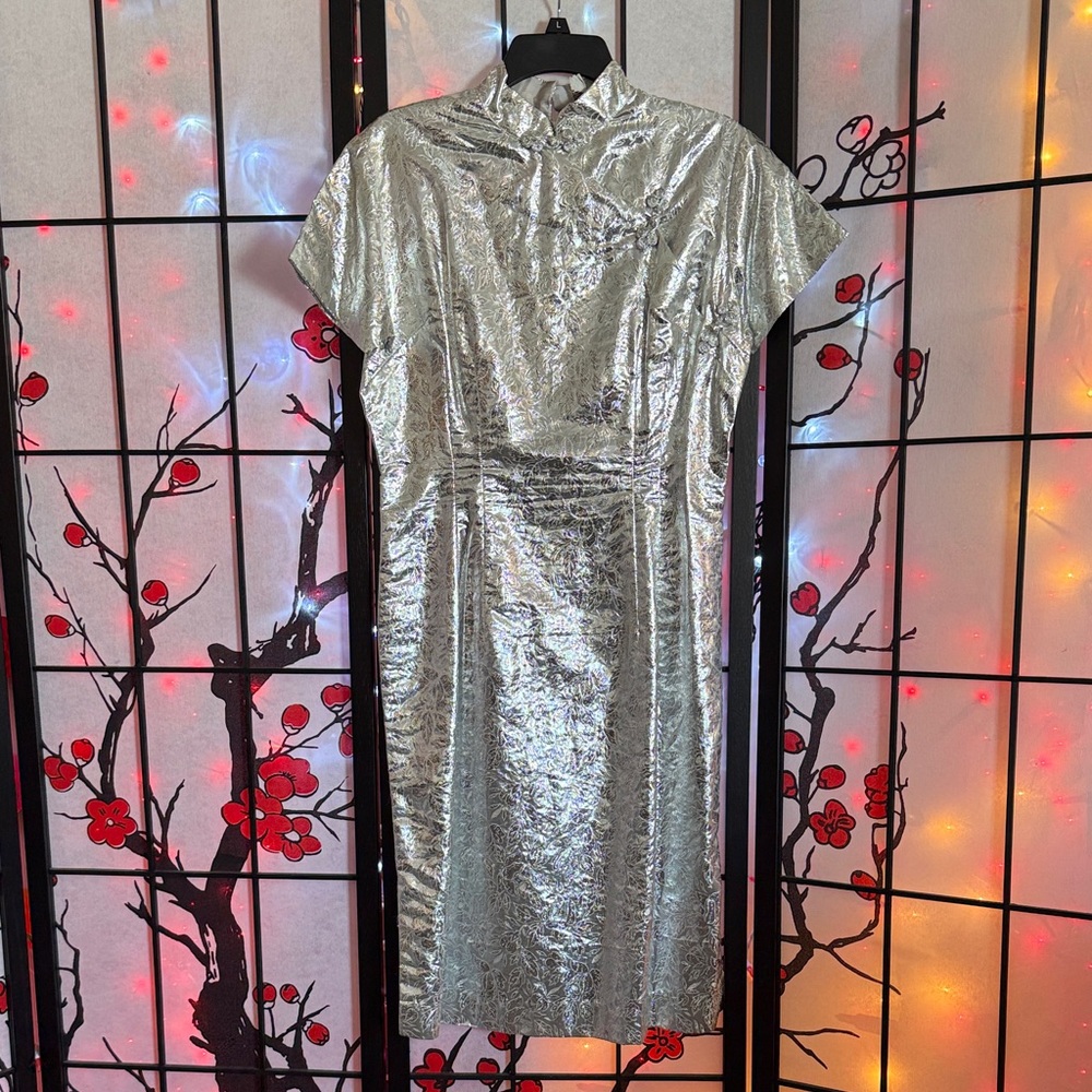Vintage Metallic Silver Cheongsam-Style Women's Dress - Picture 6 of 15
